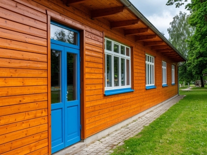 Лак фасадный: как выбрать защитно-декоративное покрытие для наружных работ