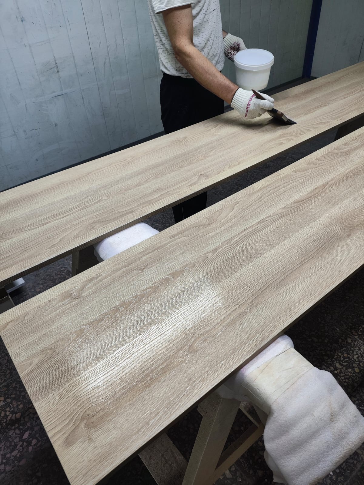 Огнезащитная обработка террасной доски – лак КЕРАМ КМ1 для уличных настилов и террас